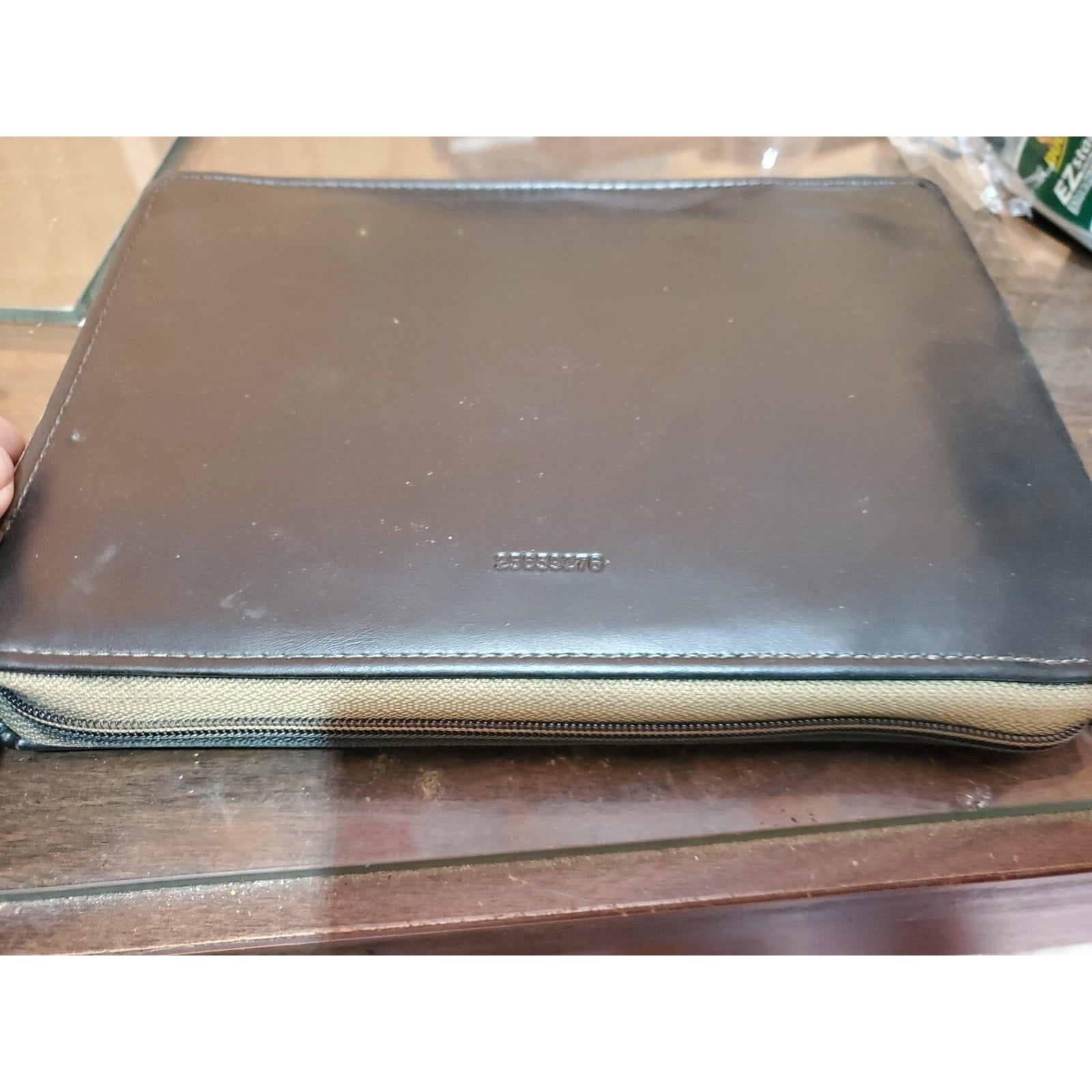 1998 CADILLAC CATERA OWNERS MANUAL SET W/ LEATHER CASE & PEN