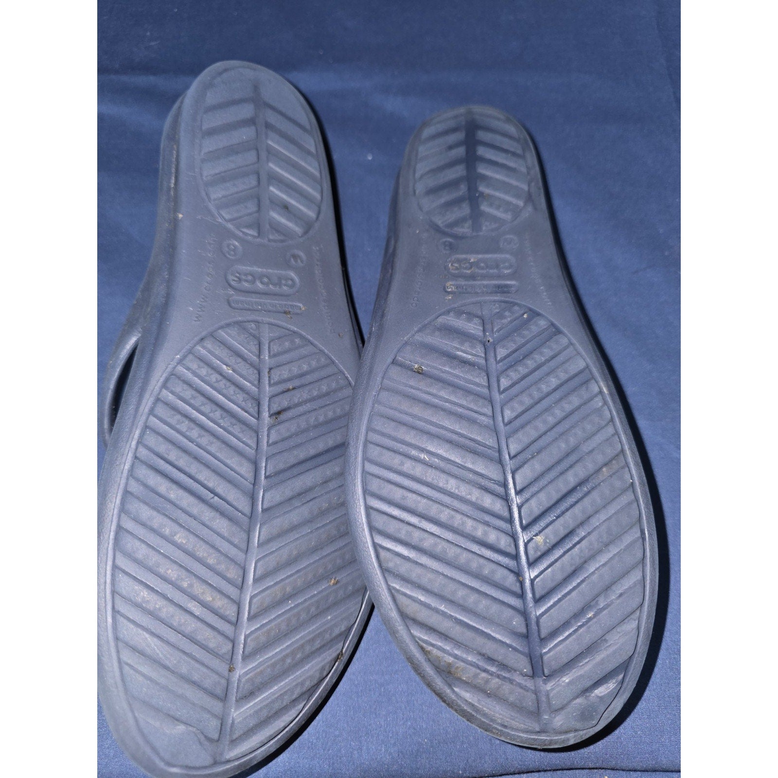 Crocs Sanrah Circle Slide Sandal Women's Size 8 Navy Blue