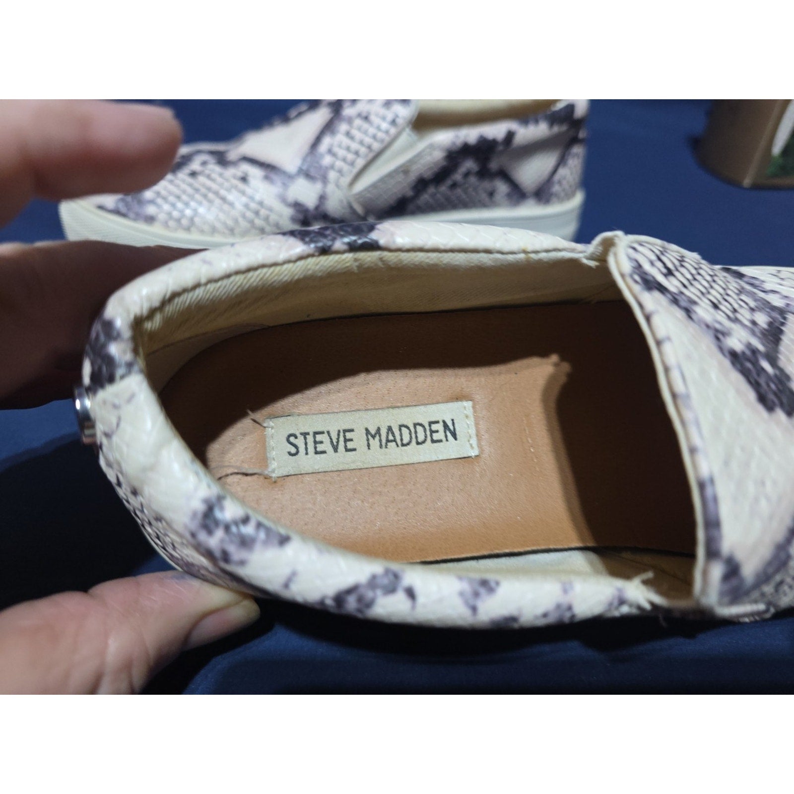 Steve Madden Shoes Womens Size 8M Snake Print Slip On Platform Casual Gills-C