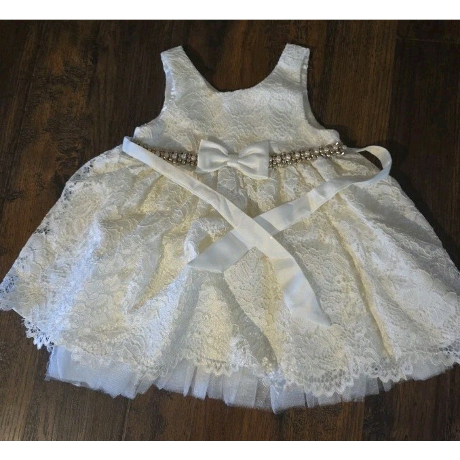American Princess Dress Sz 24M Exc cond Ivory Gold, Pearl, Silver Rhinestones