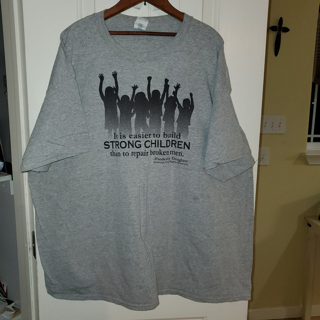 Build Strong Children T-Shirt Women's 2XL Life