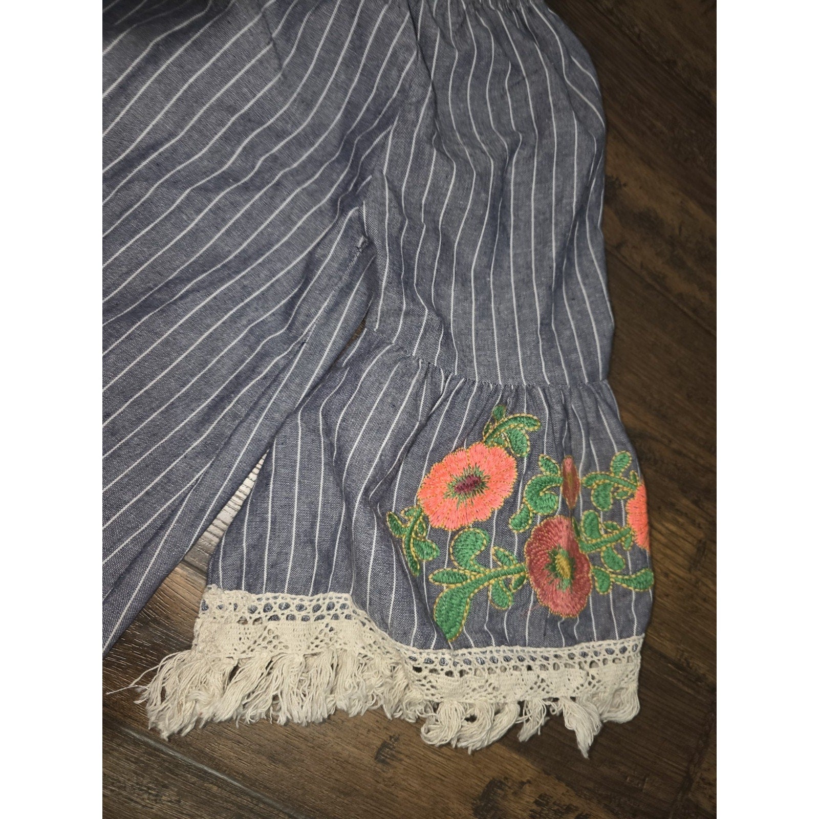 Velzera Embroidered Boho Off-The-Shoulder Women"s Top - Small Free Ship