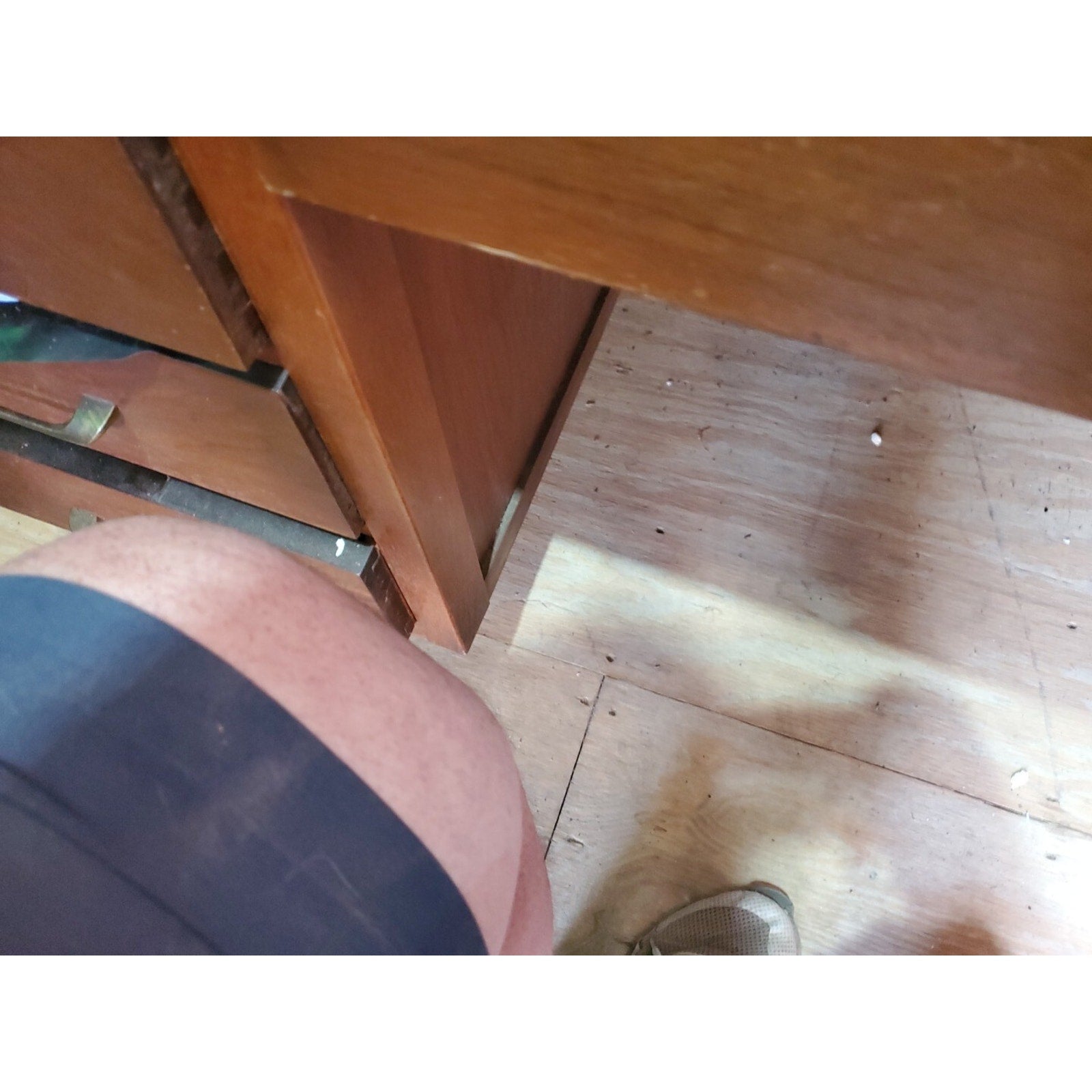 1998 CADILLAC CATERA OWNERS MANUAL SET W/ LEATHER CASE & PEN