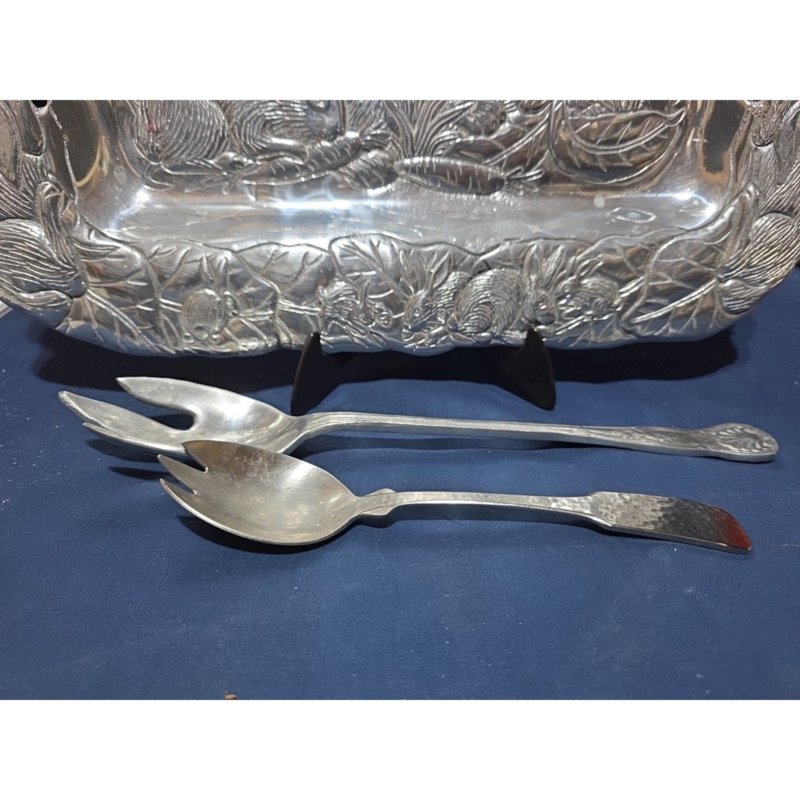 Arthur Court Embossed Bunny Rabbit Tray Platter 18.25 x 13.5 in Aluminum 1985