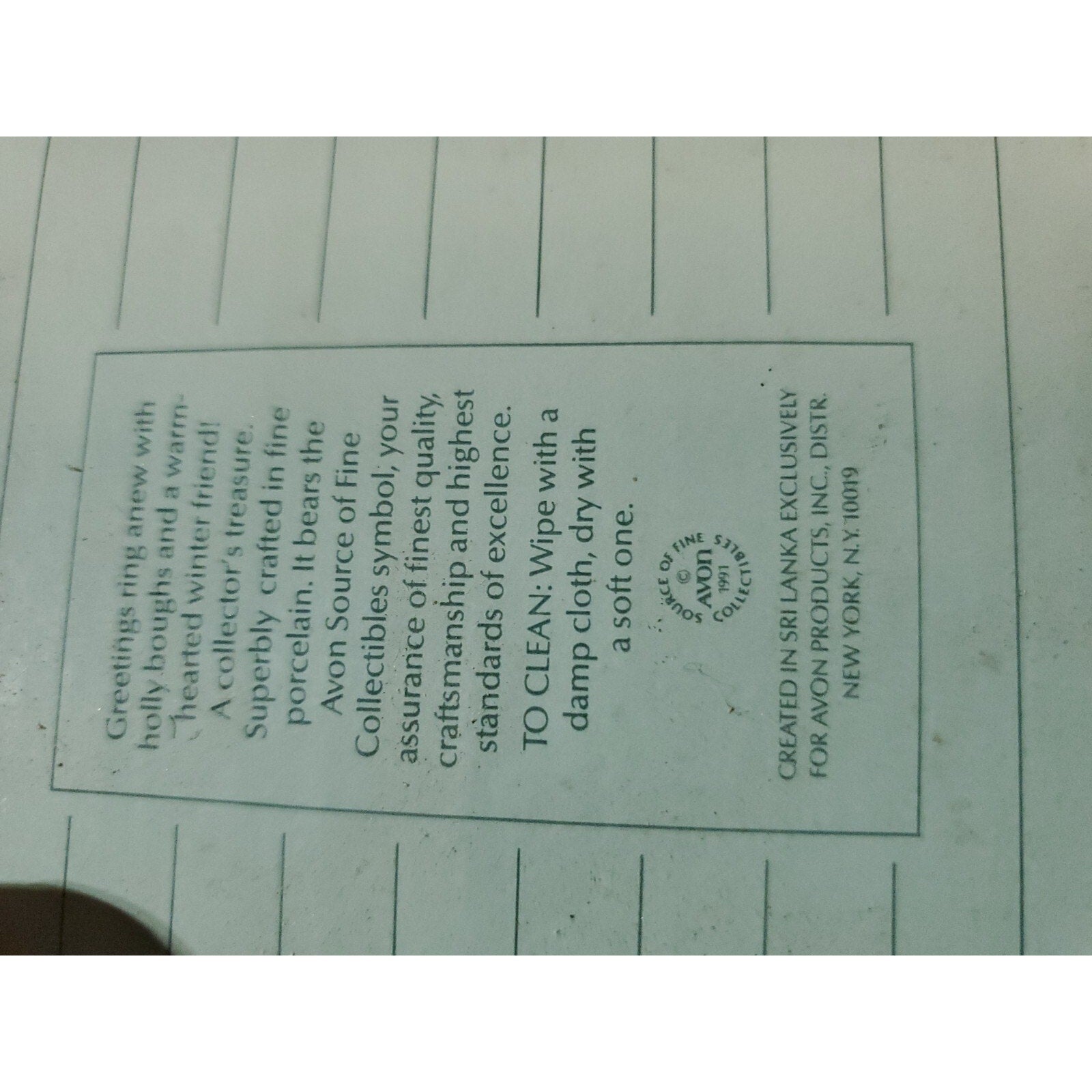 VTG Avon 1991 Porcelain Christmas Bell, Garland of Greetings. Bear handle NIB