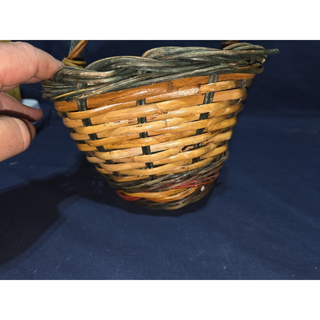 Vtg Natural Woven Fall Thanksgiving Basket - Bamboo Wicker Rattan 11 x 9 x 6