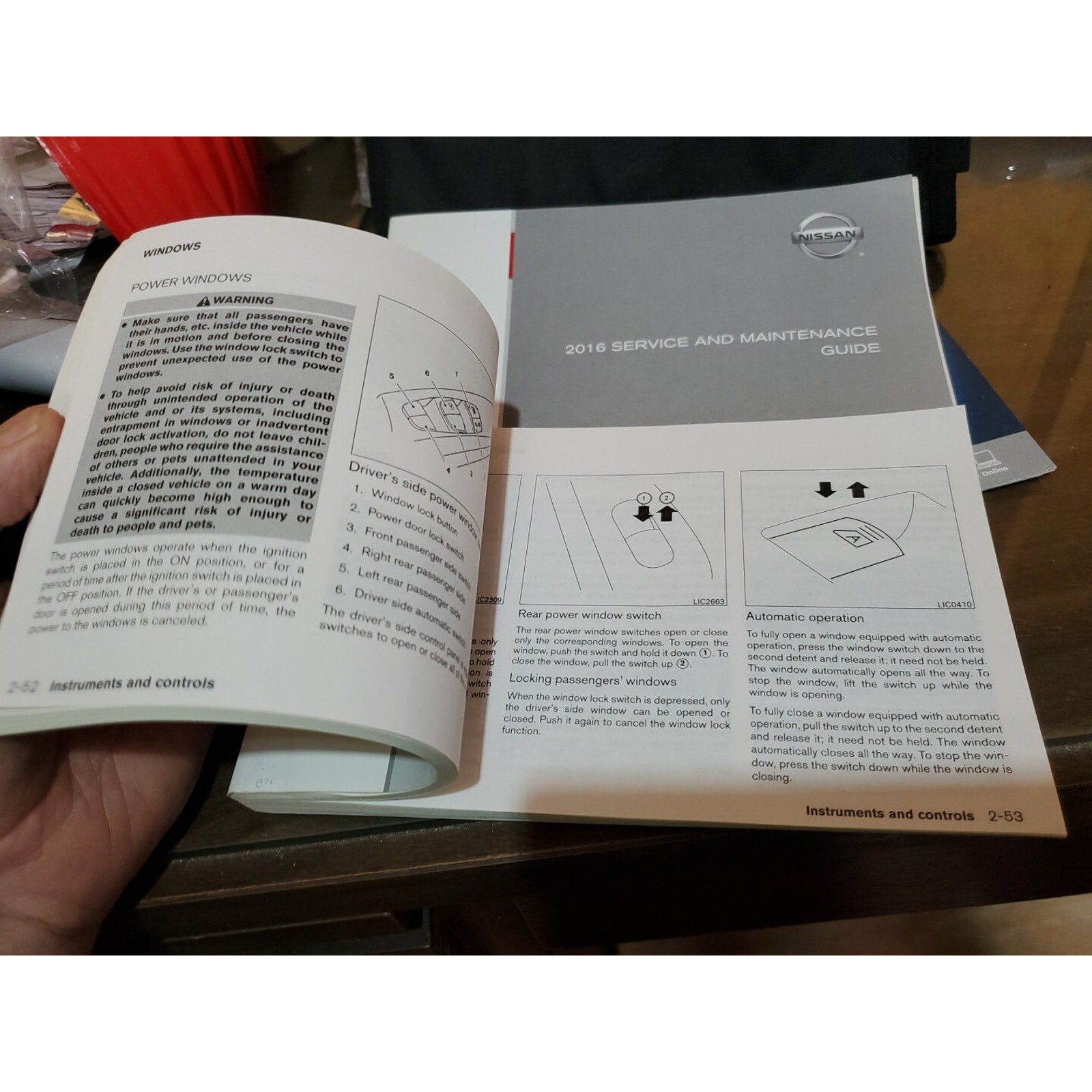 2016 Nissan Sentra Owner's Manual With Case