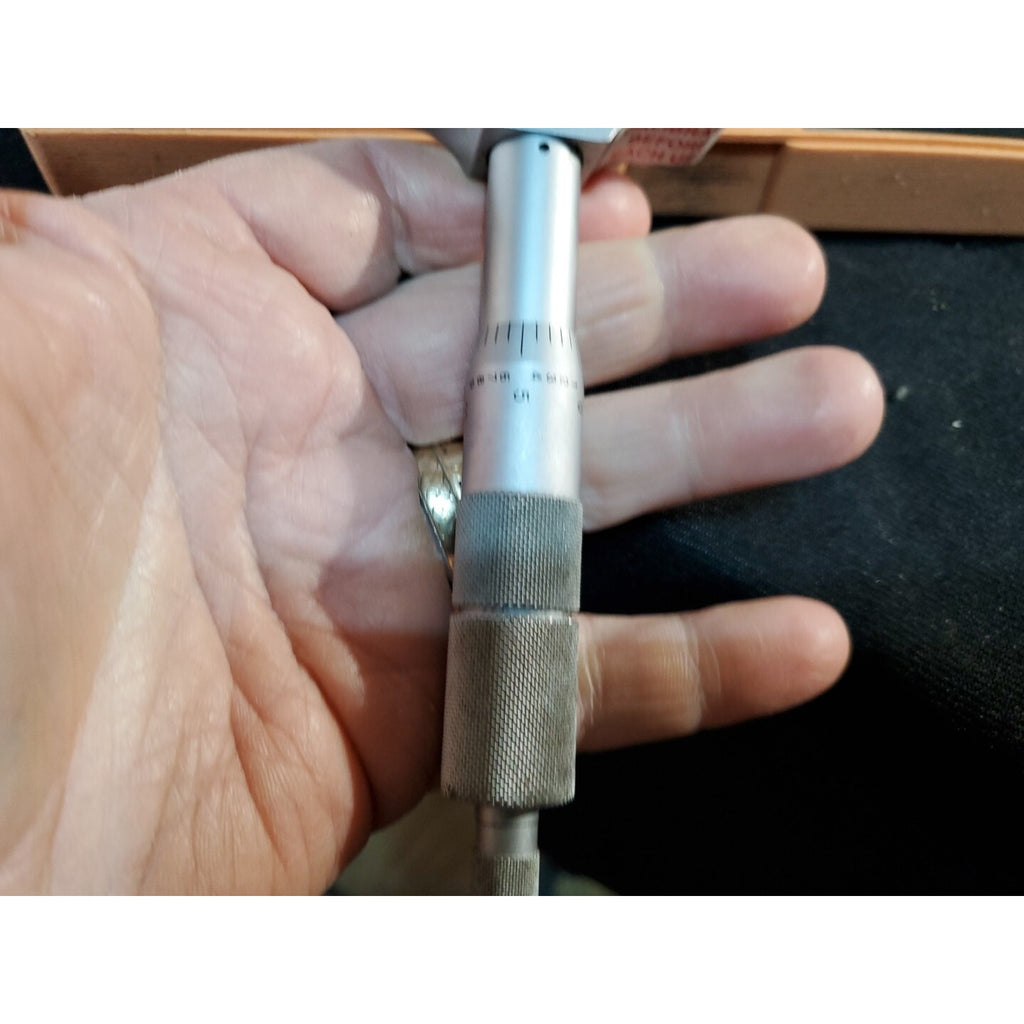 Mitutoyo - 0-6"/.001" Depth Mic w/ case