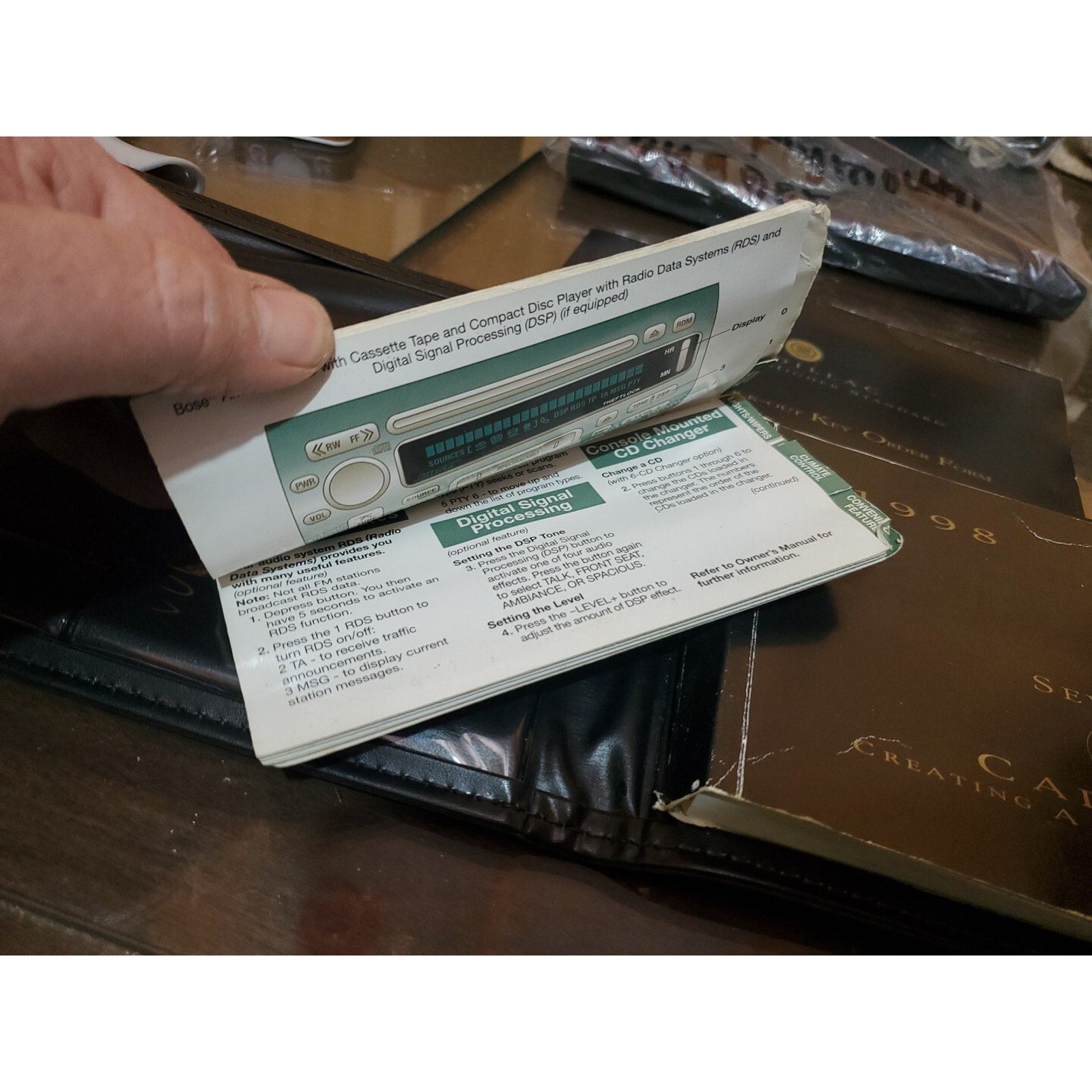 2005 05 CADILLAC DEVILLE OWNER'S MANUAL BOOK - FREE SHIPPING - OM493