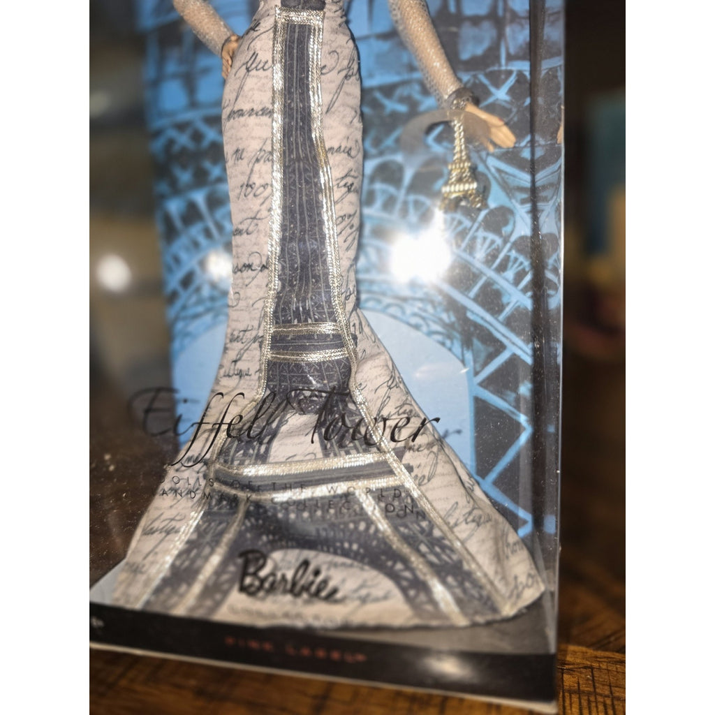 2009 Eiffel Tower Barbie Doll of the World Landmark Collection T3771 Pink Label