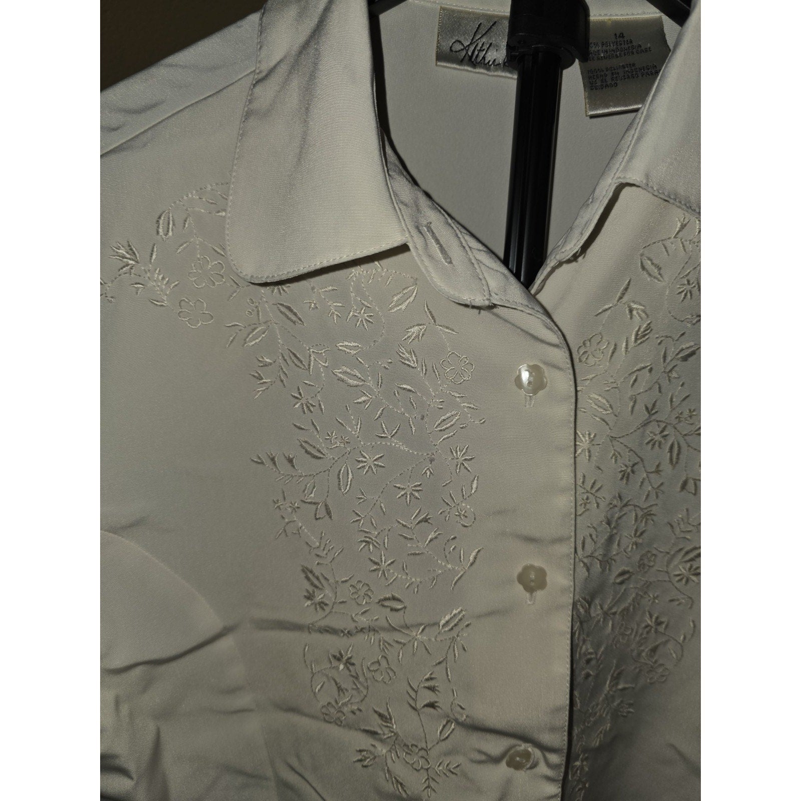 KATHIE LEE Womens Sz. 14 ivory sheer embroidered button Up Blouse shrt. sleeve