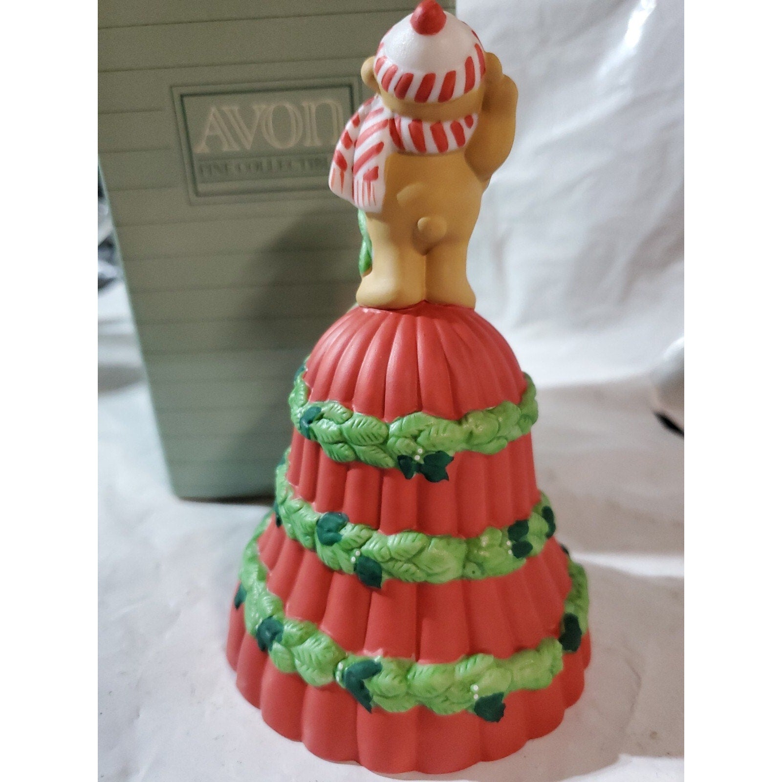 VTG Avon 1991 Porcelain Christmas Bell, Garland of Greetings. Bear handle NIB