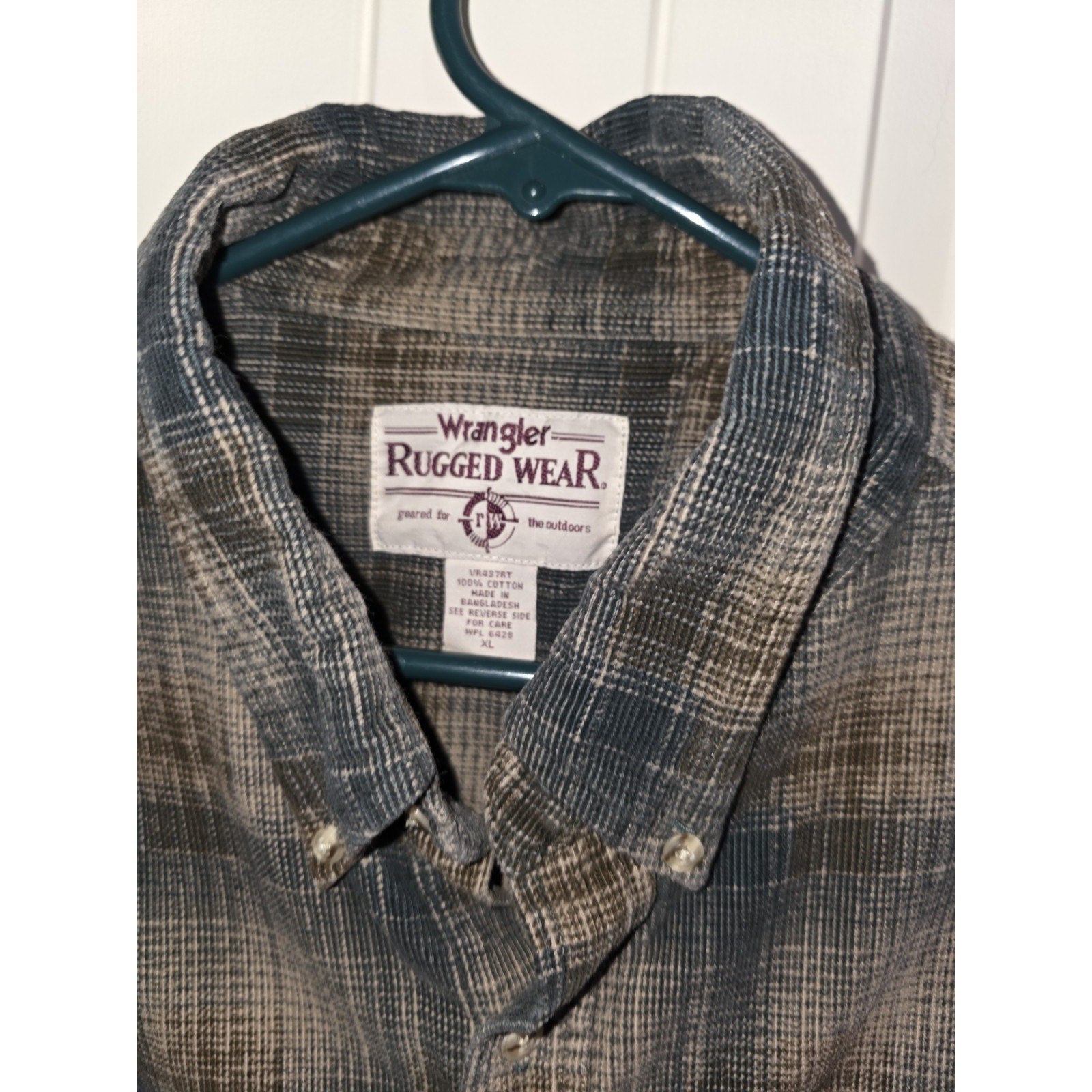 Wrangler Rugged Wear Flannel Mens Sz Large - Multicolored Button Up Shirt