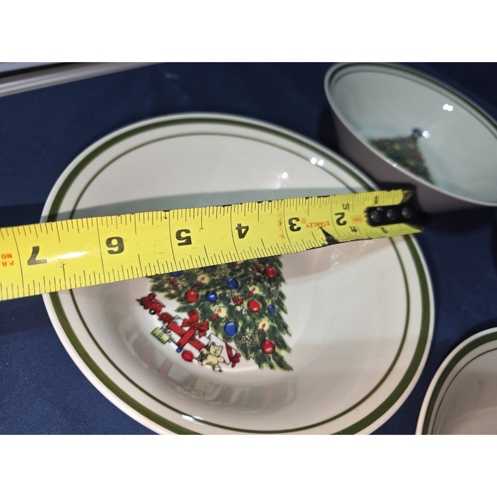 Vintage Christmas Tree Stoneware 7" Dessert/Salad Bowl Set Of 4