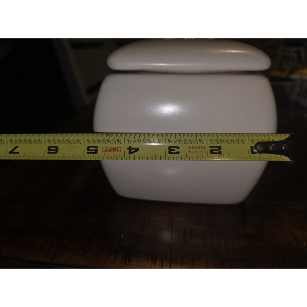 Trinket Jar With Lid......A Mother's Love Is The Heart of A Family