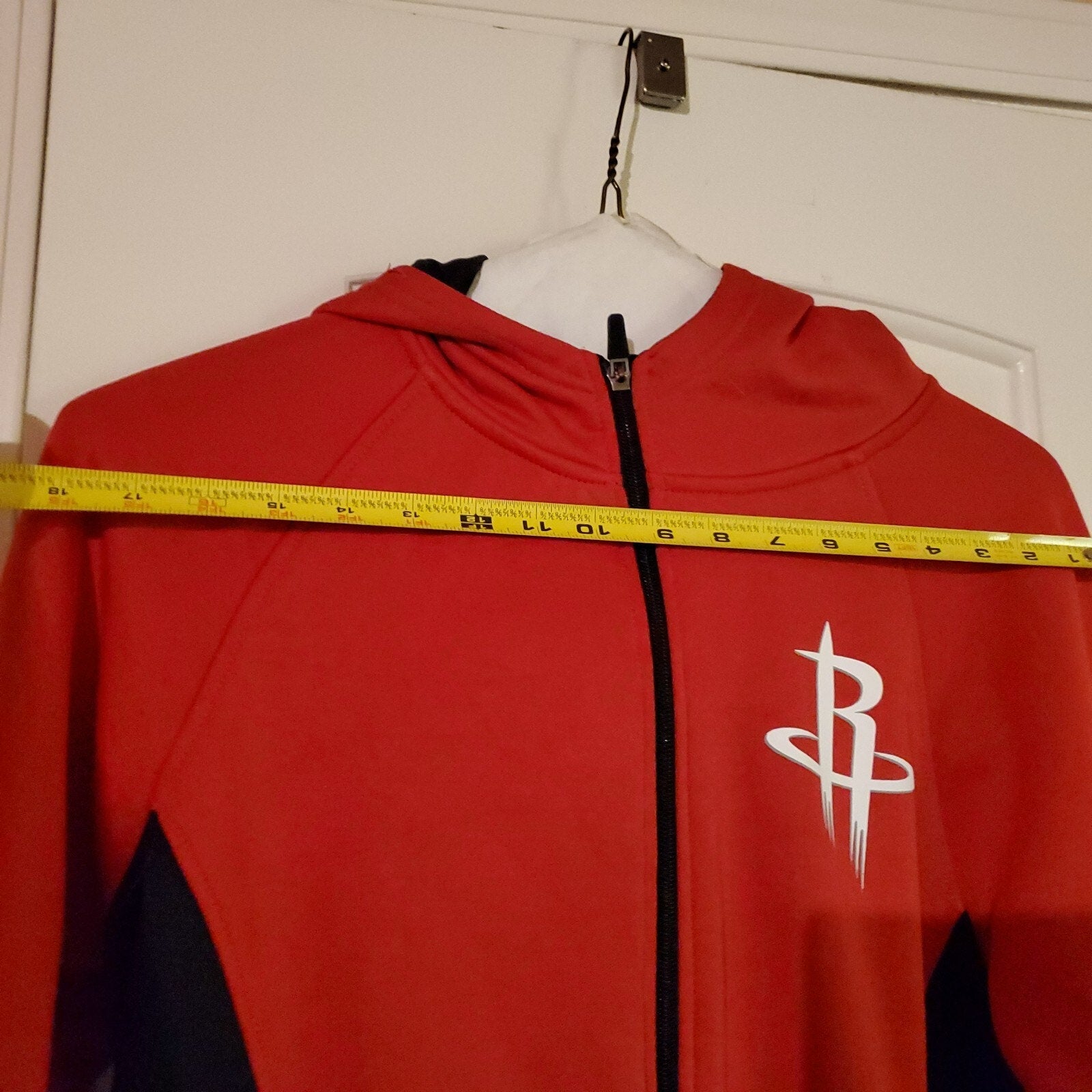 Houston Rockets Basketball Men's NBA Zip Up Hoodie Sweatshirt Warm Up small Red, pull string missing at hoodie