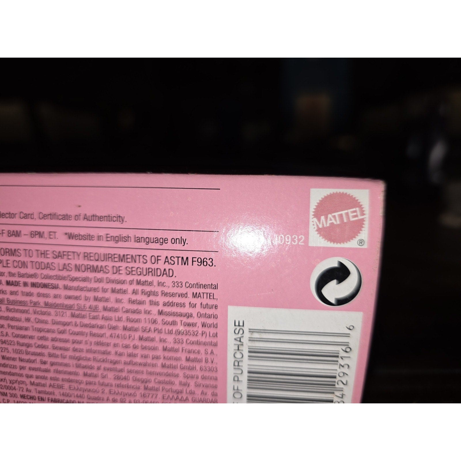 Barbie Pink Ribbon Doll Partnered Susan G. Komen Breast Cancer Foundation #J0932