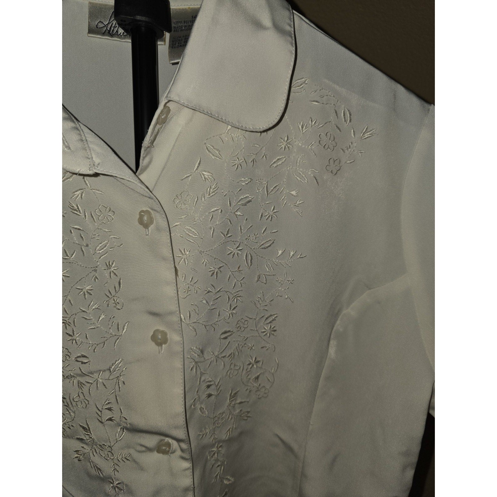 KATHIE LEE Womens Sz. 14 ivory sheer embroidered button Up Blouse shrt. sleeve