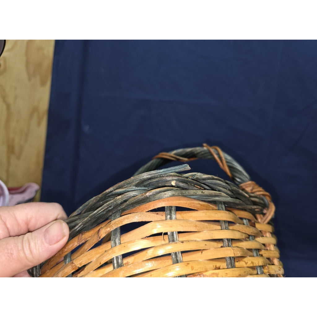 Vtg Natural Woven Fall Thanksgiving Basket - Bamboo Wicker Rattan 11 x 9 x 6