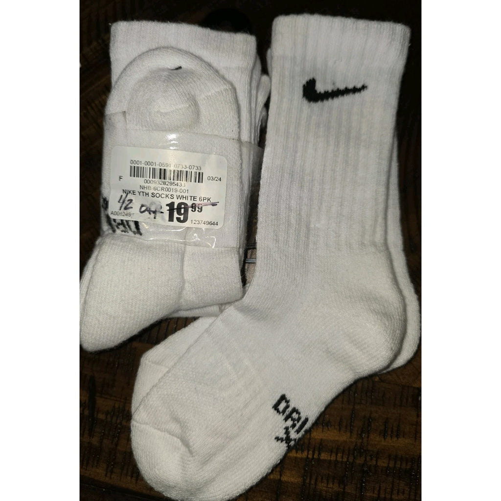 NIKE Kids Unisex Cushioned Crew Socks 3 Pairs White, YTH Shoe Size 10c-3y