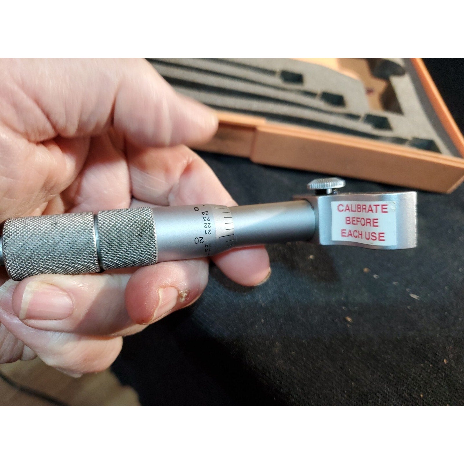Mitutoyo - 0-6"/.001" Depth Mic w/ case