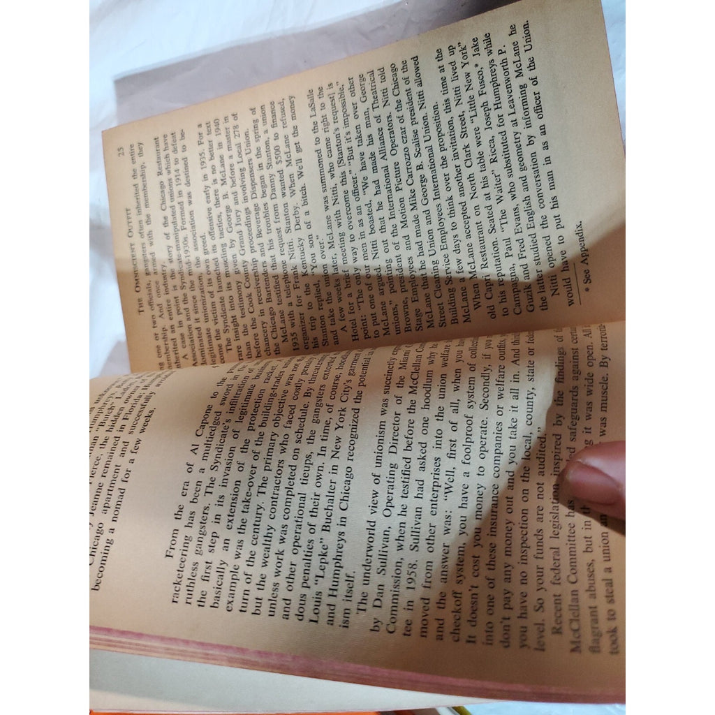 CAPTIVE CITY by OVID DEMARIS, POCKET BOOKS #77201, 1970, VINTAGE PAPERBACK!